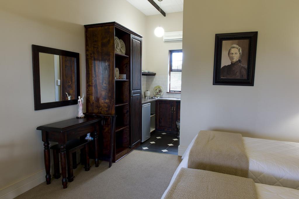 Olive Hill Country Lodge Bloemfontein Bagian luar foto