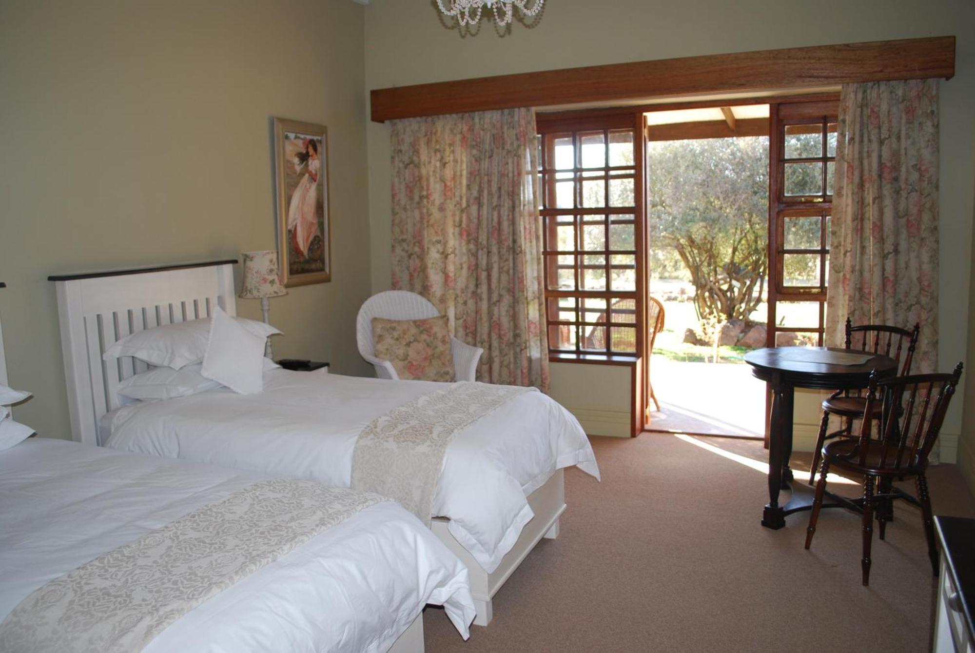 Olive Hill Country Lodge Bloemfontein Bagian luar foto