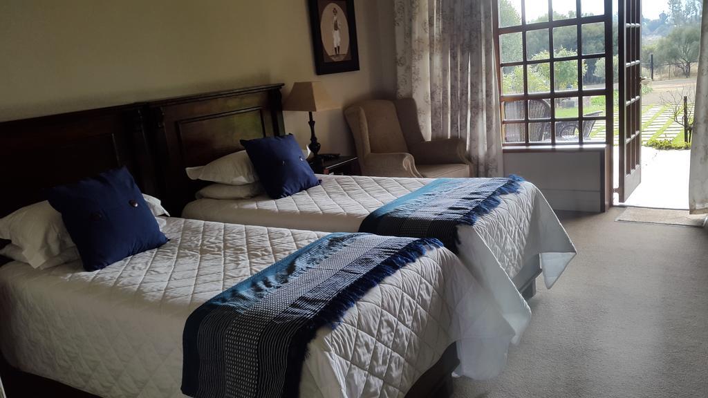 Olive Hill Country Lodge Bloemfontein Bagian luar foto